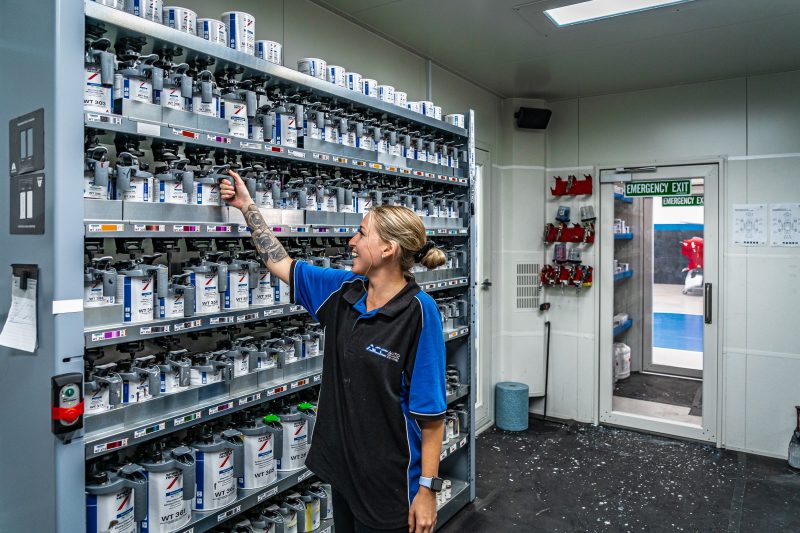 Auto Collision Centre Spray Painting